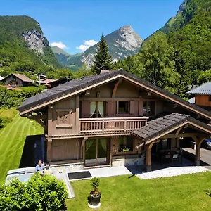 Luxe Les Mélèzes Chalet Samoëns